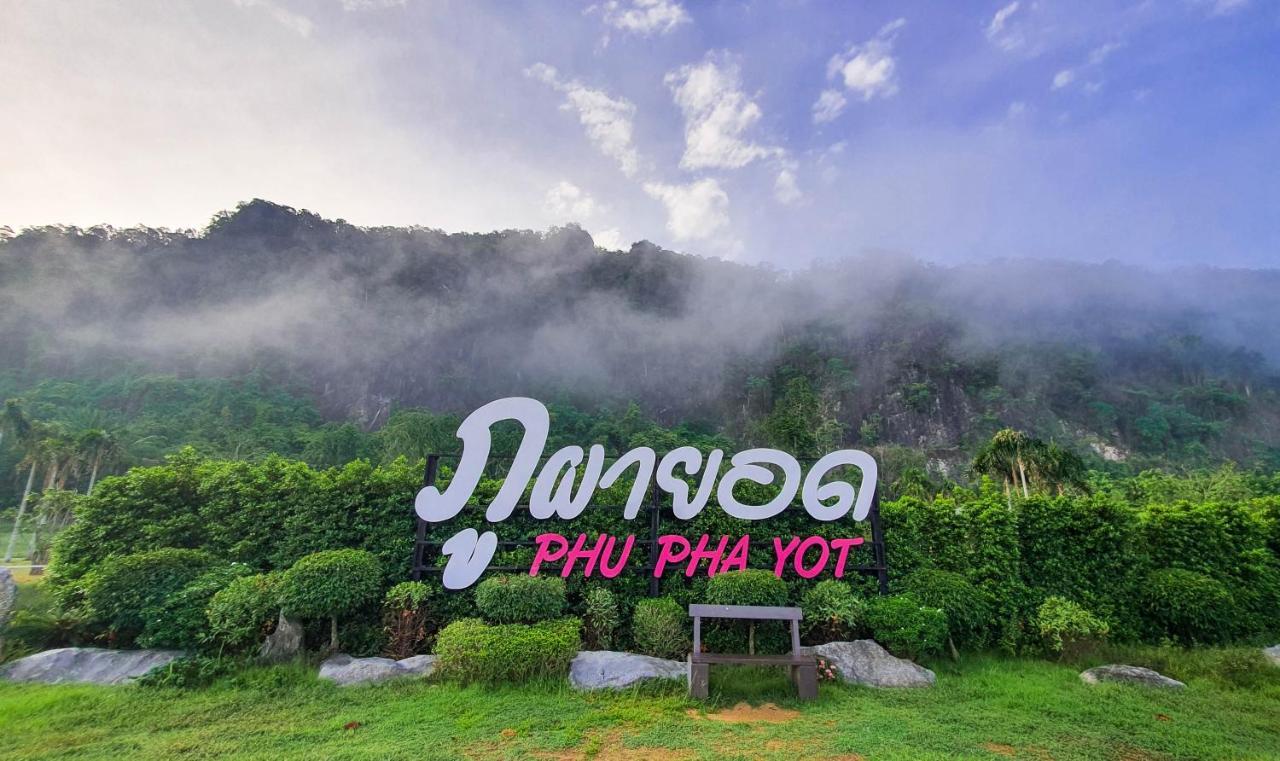 Phuphayot Resort Trang Exterior foto