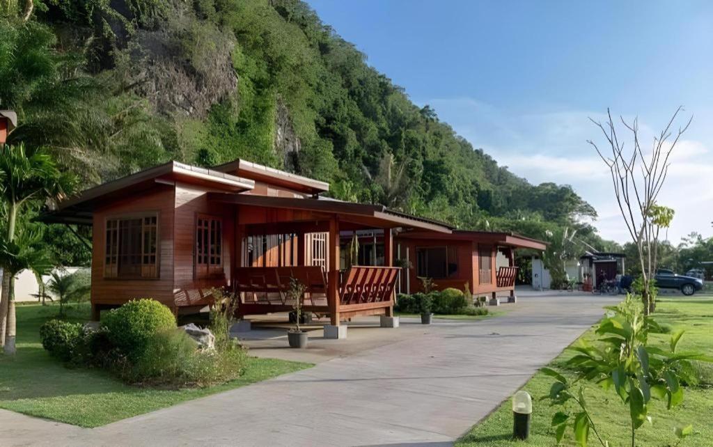 Phuphayot Resort Trang Exterior foto